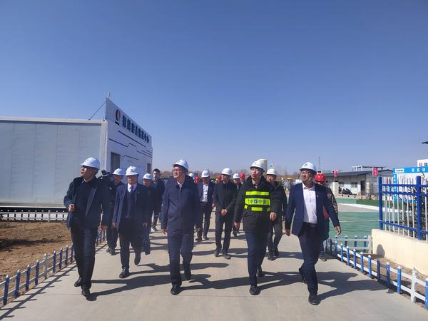 榆林市委副書記、市委黨校校長李雄斌一行蒞臨榆林市委黨校新校區(qū)建設(shè)項(xiàng)目檢查指導(dǎo)工作