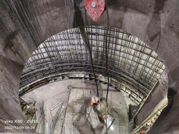 陜煤建設(shè)礦建二公司圓滿完成胡家河二號(hào)進(jìn)風(fēng)立井凍結(jié)段套壁施工任務(wù)