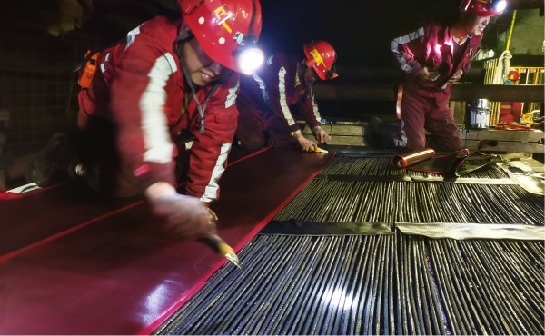 陜煤建設(shè)機(jī)電安裝公司曹家灘項(xiàng)目部30小時(shí)完成6項(xiàng)月度檢修任務(wù)