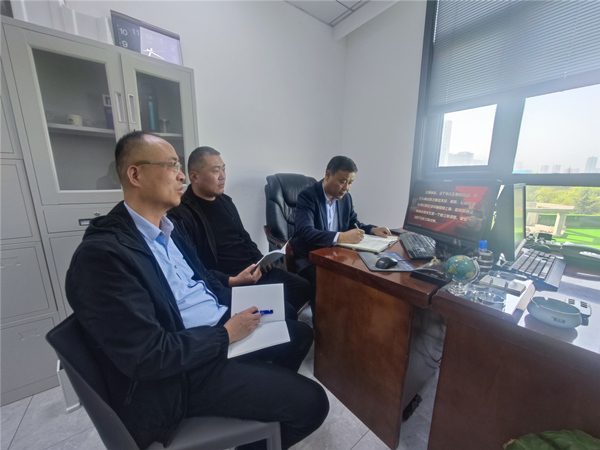 陜煤建設(shè)礦建三公司：把好“方向盤”，安全出行“穩(wěn)著陸”