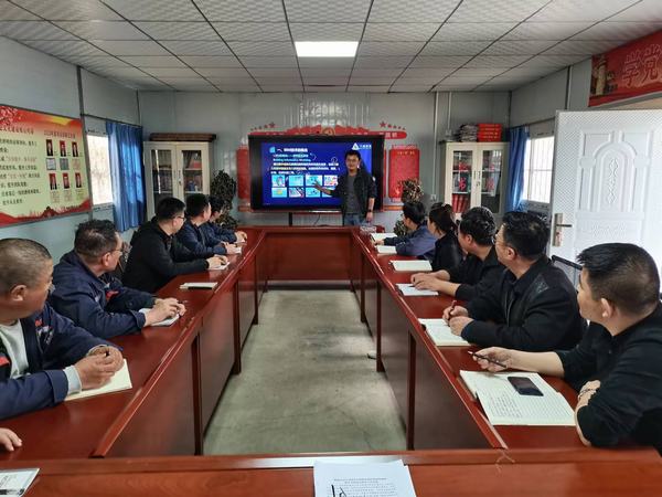 陜煤建設(shè)韓城分公司土建十二項(xiàng)目部：技術(shù)大拿“開小灶” 技能提升“蓄能量”