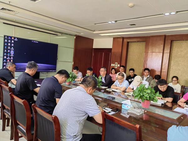 陜煤建設煤礦運營服務分公司：開展“初夏已至 書香有約”主題贈書活動