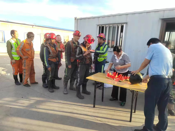 陜煤建設(shè)機(jī)電安裝公司：“花式”助平安，巾幗在行動(dòng)