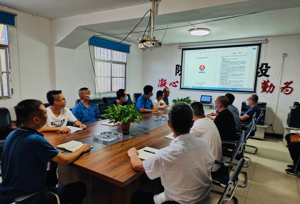 陜煤建設(shè)路橋分公司渭南項(xiàng)目部多“涼策”應(yīng)對夏季施工