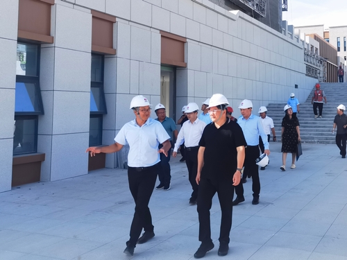 陜西省審計廳黨組成員、副廳長牟軍利一行蒞臨中共榆林市委黨校新校區(qū)建設(shè)項目檢查指導(dǎo)工作
