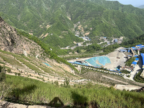 搶工期、保質(zhì)量，只爭(zhēng)朝夕施工忙