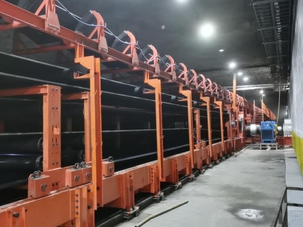 陜煤建設(shè)機(jī)電安裝公司曹家灘項(xiàng)目部122104工作面帶式輸送機(jī)及破碎機(jī)順利試運(yùn)轉(zhuǎn)