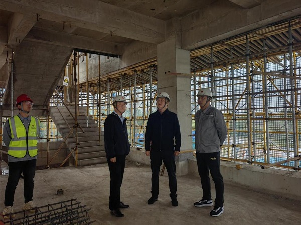 陜煤建設(shè)綠宇公司：情暖雙節(jié)，你守“一線” 我送“溫暖”