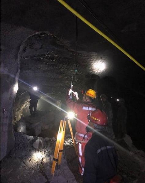 陜煤建設礦建二公司王峰項目部+25m水平南翼膠帶運輸大巷（II）段精準貫通