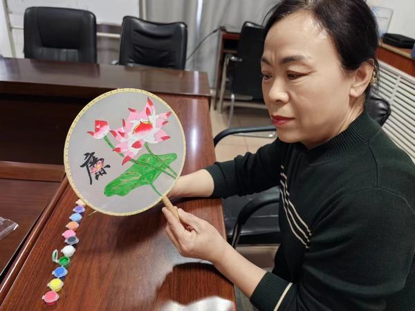 陜煤建設(shè)洗選煤運(yùn)營(yíng)公司檸條塔運(yùn)營(yíng)項(xiàng)目部開(kāi)展：“巧手抒廉情，清風(fēng)揚(yáng)正氣”主題趣味手工活動(dòng)