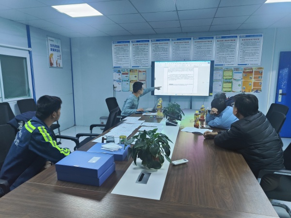 陜煤建設機電安裝公司：備戰(zhàn)供暖季 點“暖”這個冬天