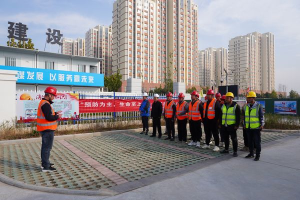 陜煤建設(shè)天工公司土建十一項(xiàng)目部以演促練 防范未“燃”開展消防安全應(yīng)急演練