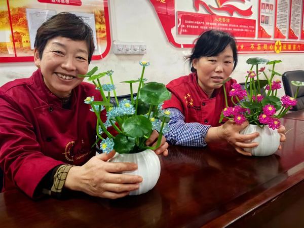 陜煤建設(shè)洗選煤運(yùn)營(yíng)公司檸條塔運(yùn)營(yíng)項(xiàng)目部開(kāi)展 “巧手傳廉情，歡喜迎元旦”主題手工活動(dòng)