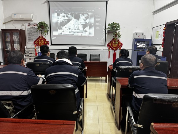 陜煤建設洗選煤運營公司澄合山陽運營項目部：學習雷鋒精神，譜寫時代之光