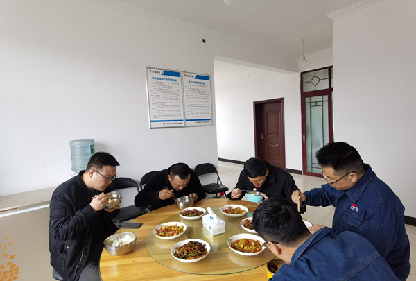 陜煤建設(shè)漢中分公司：狠抓“兩堂一舍”工作 加強后勤管理