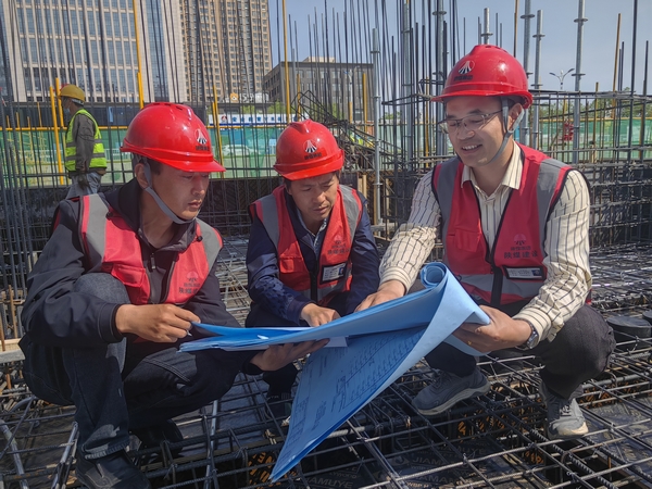 陜煤建設(shè)榆林公司榆溪圣境項(xiàng)目部：堅(jiān)守現(xiàn)場，做質(zhì)量的捍衛(wèi)者