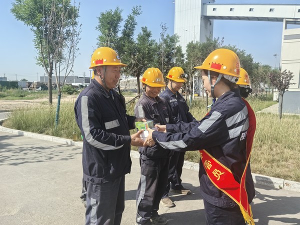 陜煤建設(shè)洗選煤運(yùn)營公司神渭蒲城運(yùn)營項(xiàng)目部 開展：“助檢修、囑安全、送溫暖”活動(dòng)