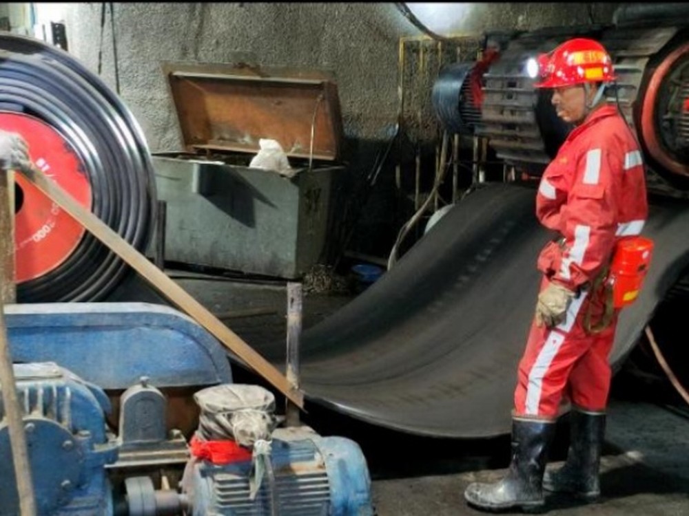 陜煤建設(shè)機電安裝公司曹家灘項目部提前24小時完成10項檢修任務(wù)