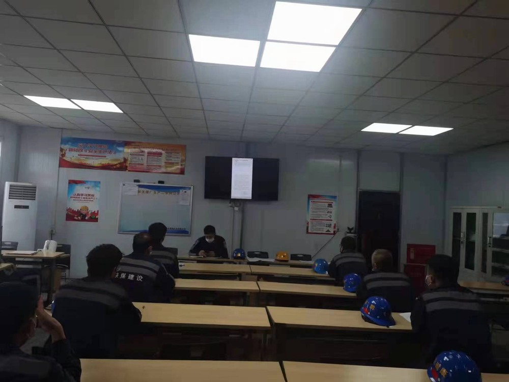 陜煤建設(shè)洗選煤運(yùn)營(yíng)公司紅柳林洗煤廠項(xiàng)目部： 以人為本 把健康“請(qǐng)進(jìn)門(mén)”