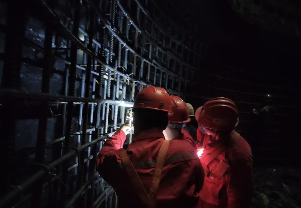 陜煤建設(shè)礦建二公司：75 周年普天慶國慶，礦建二公司堅守奏華章