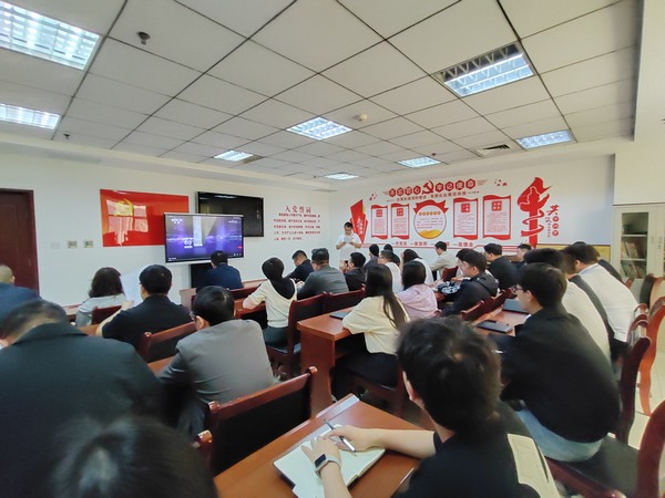 陜煤建設(shè)煤礦運營服務(wù)分公司：國慶佳節(jié)  強黨性  糾“四風”  筑廉潔