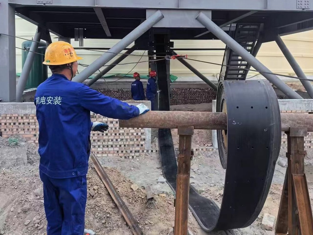 陜煤建設(shè)機(jī)電安裝公司涼水井項(xiàng)目部：全力拉滿(mǎn)工程“進(jìn)度條”