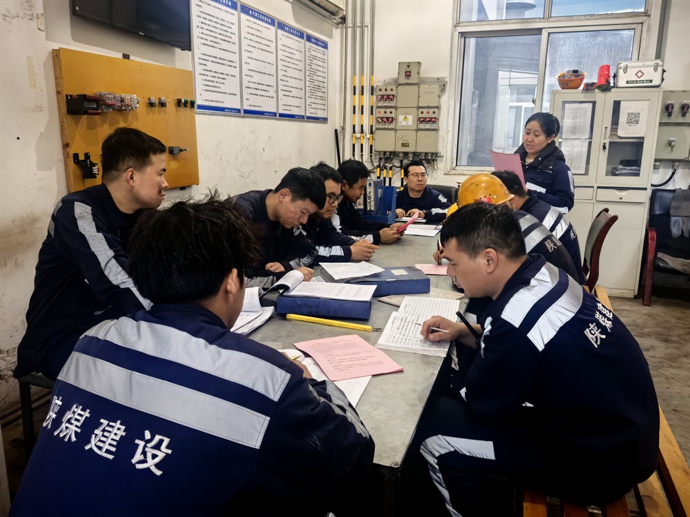 陜煤建設(shè)洗選煤運營公司神渭蒲城運營項目部： 女工協(xié)管齊行動  安全生產(chǎn)氛圍濃