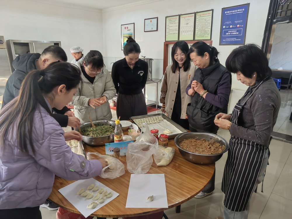 陜煤建設(shè)機電安裝公司：情暖冬至 爭當主“餃”