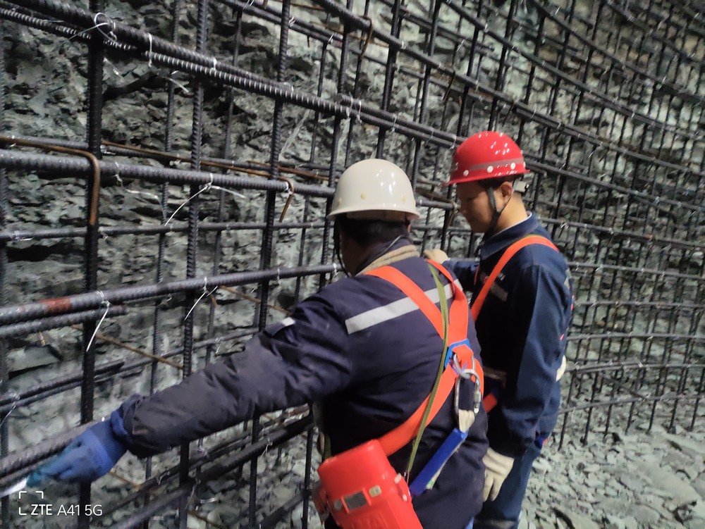 喜報！陜煤建設礦建二公司施工的曹家灘煤礦副立井井筒大斷面壁座施工驗收完畢