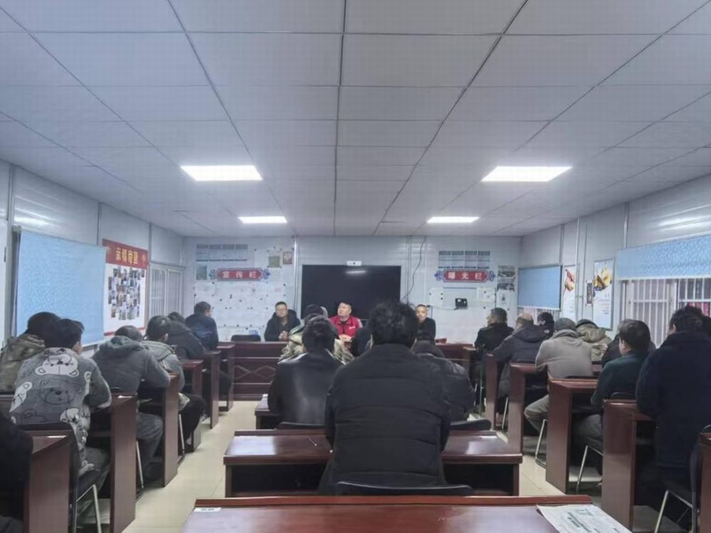 陜煤建設(shè)機(jī)電安裝公司玉華項(xiàng)目部：擰緊“安全閥”，護(hù)航新征程