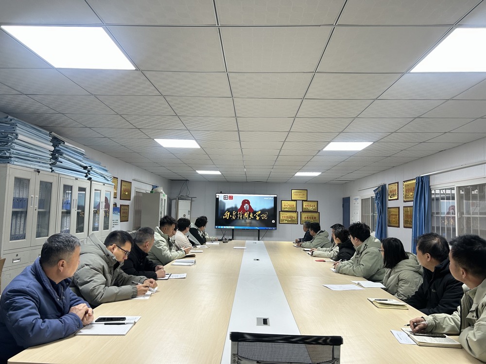 陜煤建設(shè)韓城分公司土建二項(xiàng)目部：傳承雷鋒精神，踐行時(shí)代擔(dān)當(dāng)