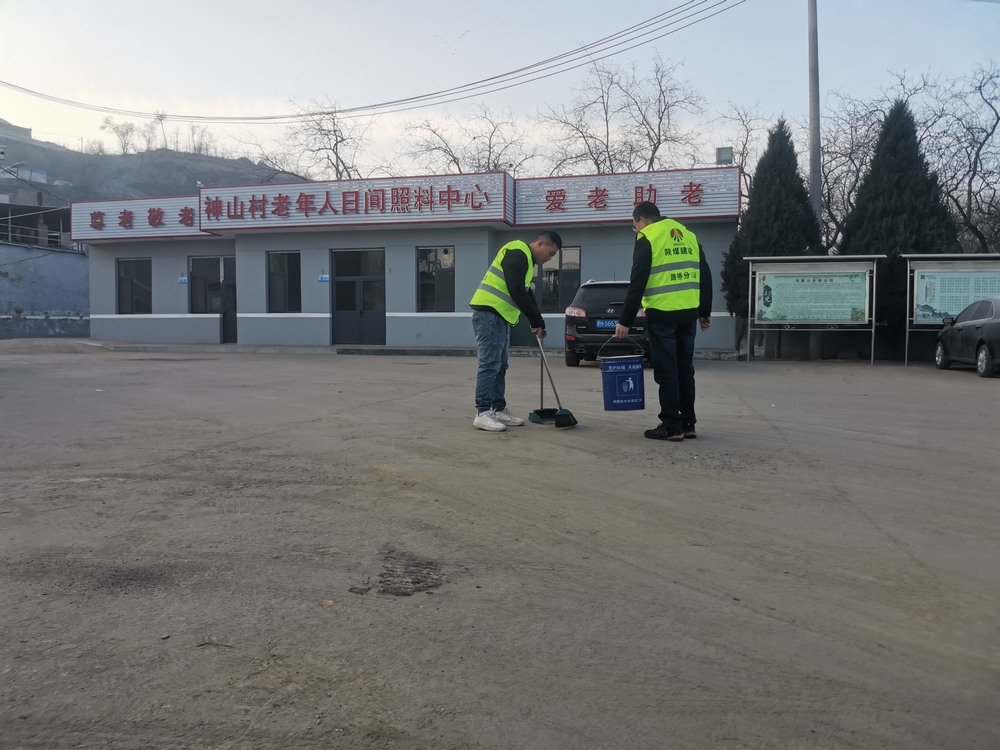 陜煤建設(shè)路橋分公司：學(xué)雷鋒，三月春“鋒”暖人心