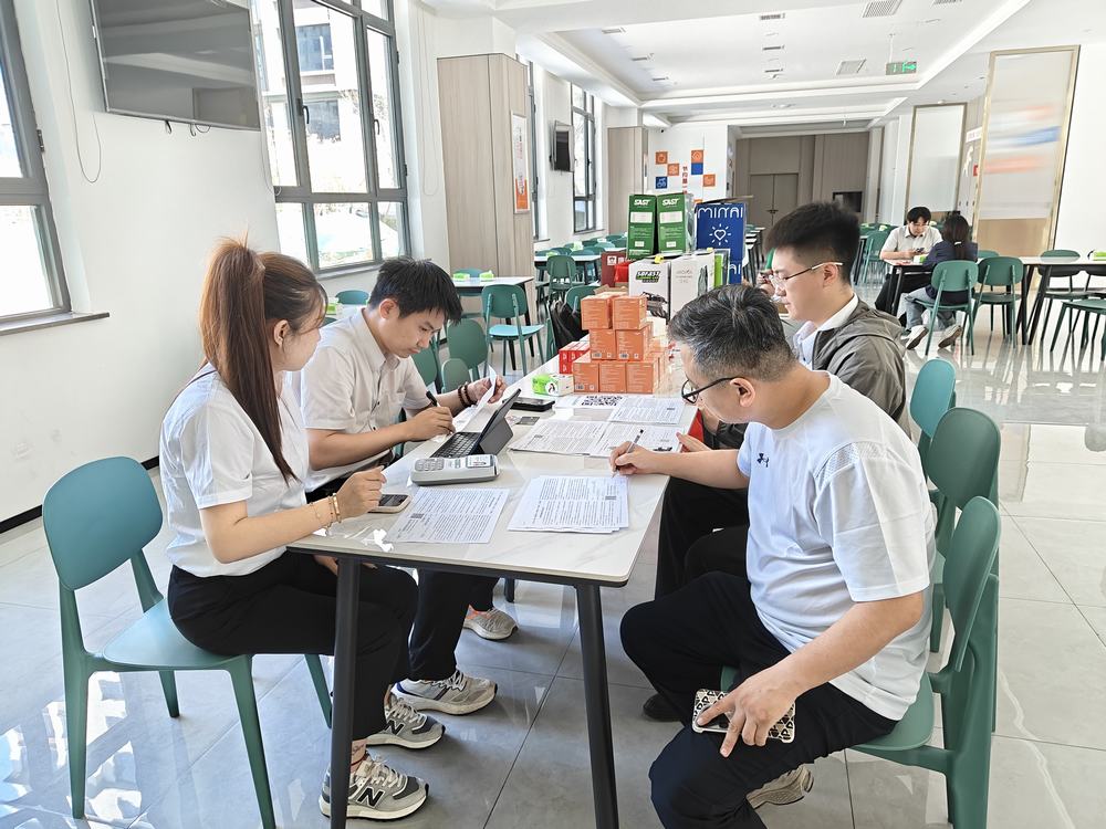 陜煤建設(shè)天工公司： 刷臉就餐，智慧食堂讓“靠臉吃飯”成為新時(shí)尚