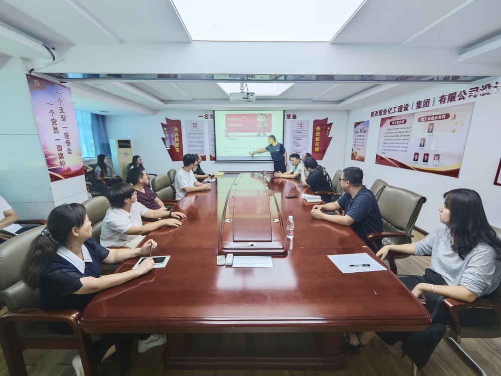 陜煤建設所屬各單開展“安全咨詢日”活動