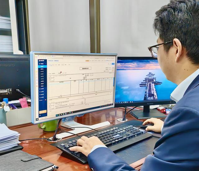 規(guī)尺之內(nèi)，煙火之外