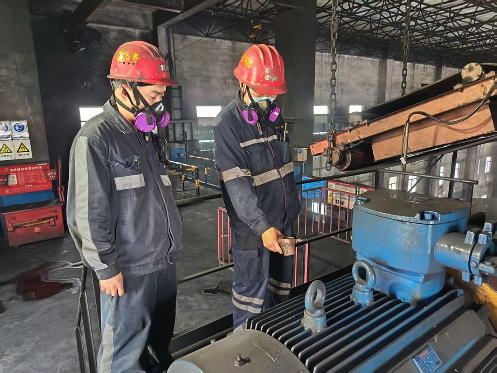 陜煤建設(shè)洗選煤運(yùn)營(yíng)公司澄合山陽(yáng)運(yùn)營(yíng)項(xiàng)目部：烈日炙烤，他們的堅(jiān)守最“滾燙”