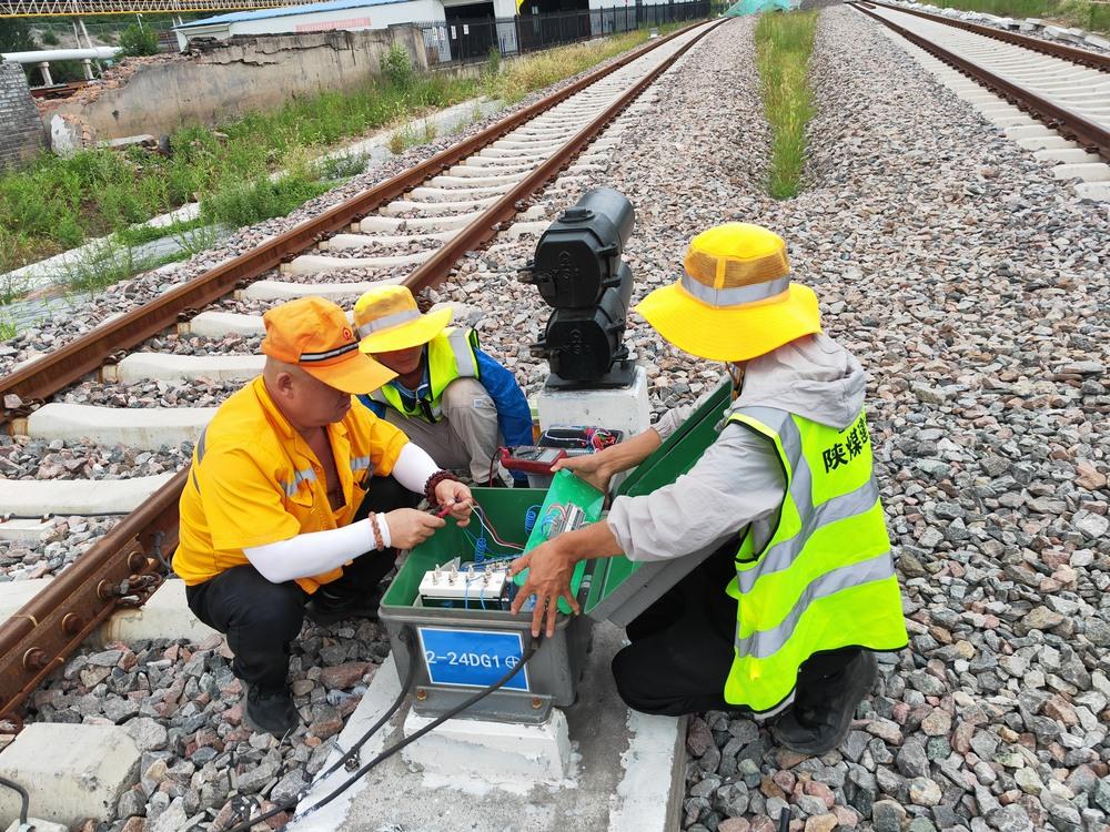 “路”途坦蕩！陜煤建設路橋分公司黃陵項目部“組合拳”齊發(fā)力