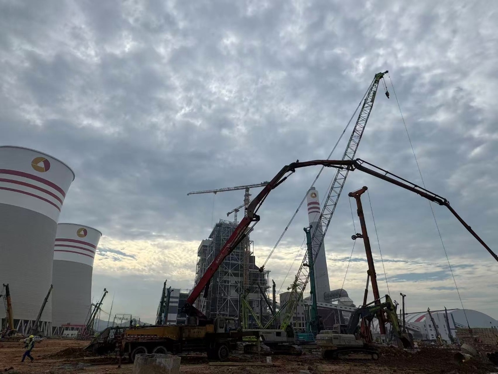 24小時(shí)鏖戰(zhàn)！陜煤電力上高有限公司2x1000MW清潔煤電擴(kuò)建項(xiàng)目煤倉(cāng)間灌注樁圓滿完成