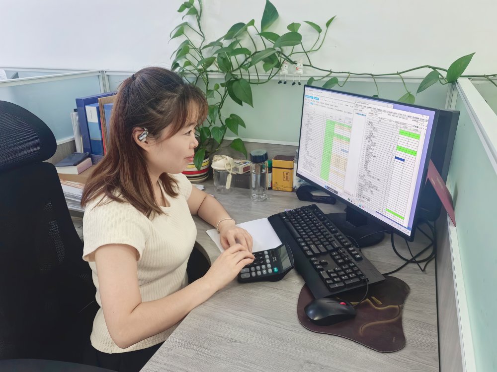 財(cái)務(wù)人的每一串?dāng)?shù)據(jù)，皆是溫情