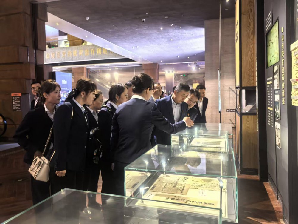 陜煤建設(shè)物資設(shè)備管理黨支部開展“緬懷革命英烈，傳承紅色基因”主題黨日活動(dòng)