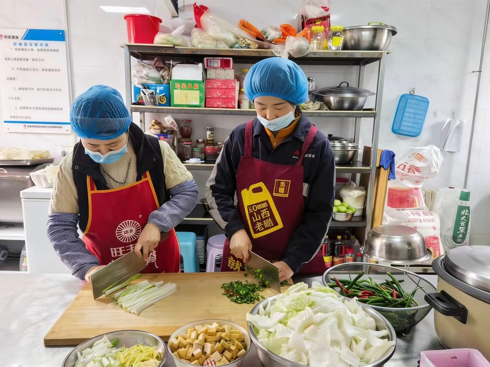 陜煤建設洗選煤運營公司第五項目部：以民聲“溫度”標注幸?！翱潭取?></div>
                                <div   id=