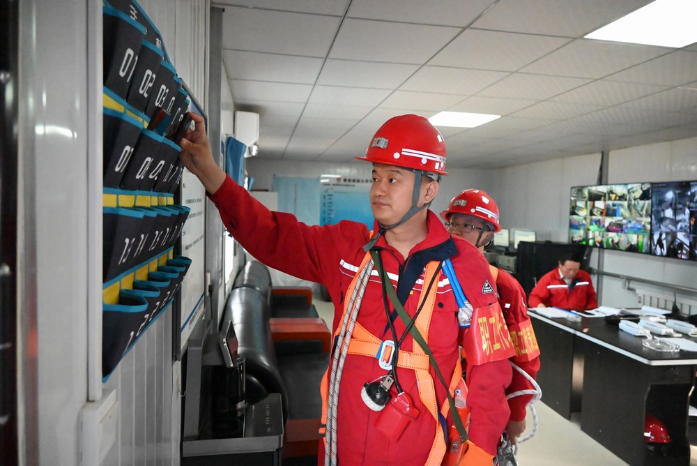 陜煤建設(shè)礦建二公司：暖心服務(wù)強(qiáng)根基 賦能發(fā)展顯擔(dān)當(dāng)