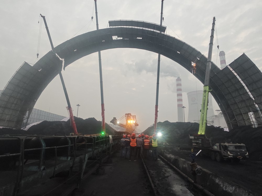 攻堅(jiān)克難顯擔(dān)當(dāng) 奮力拼搏譜新篇