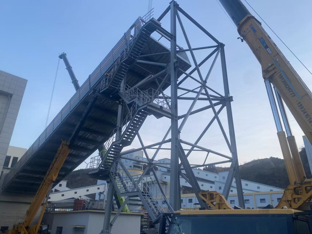 陜煤建設(shè)韓城分公司土建十一項(xiàng)目部：煤海筑廠忙節(jié)慶 攻堅(jiān)奮進(jìn)正當(dāng)時