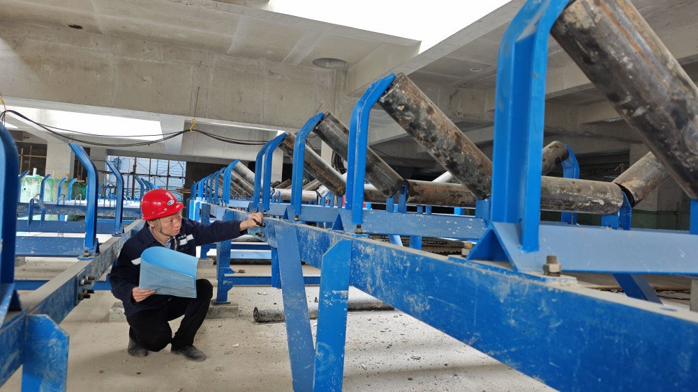 陜煤建設(shè)渭南分公司第三安裝項目部實干攻堅全力沖刺四月施工目標